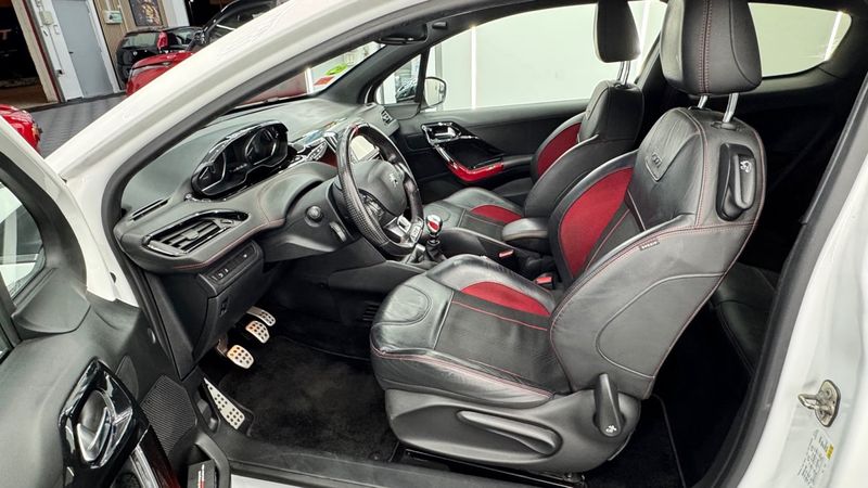 Peugeot 208 1.6 VTi GTI 2013, foto 7