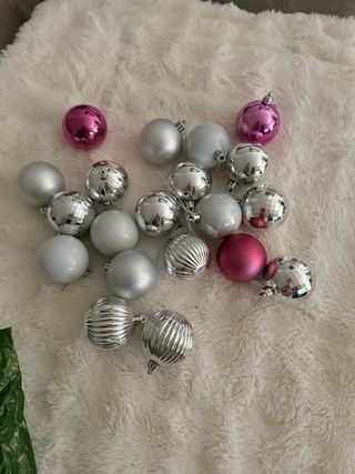 20 Bolas Navidad Plateadas y Rosas