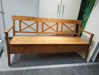 Banco de madera con almacenaje
