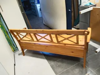 Banco de madera con almacenaje