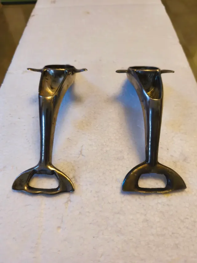 2 Abrebotellas de Delfín son dos