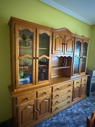 Mueble comedor roble 4 puertas y cajones