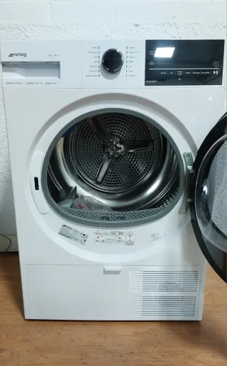 SECADORA SMEG 9 KILOS A+++ BOMBA DE CALOR