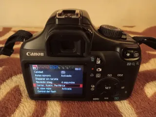 Canon EOS 1100D en perfecto estado + Accesorios