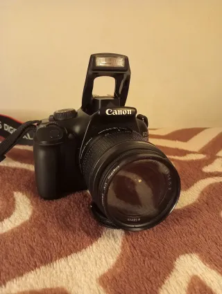 Canon EOS 1100D en perfecto estado + Accesorios