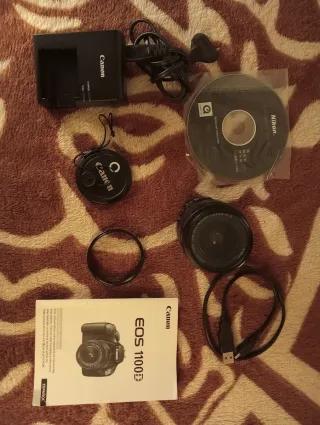 Canon EOS 1100D en perfecto estado + Accesorios