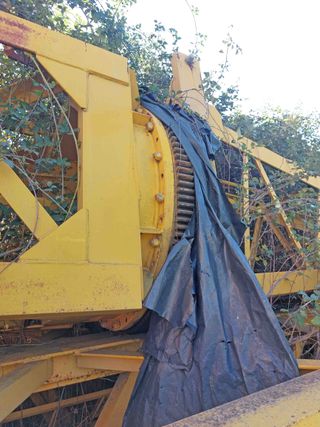 Grua Canduela 35 metros x 2.000 Kilos.