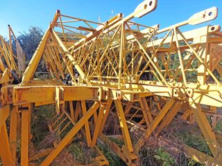 Grua Canduela 35 metros x 2.000 Kilos.