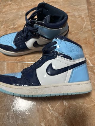 Nike Air Jordan 1 Azul y Blanco