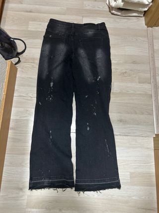 Pantalones vaqueros acampanados negros