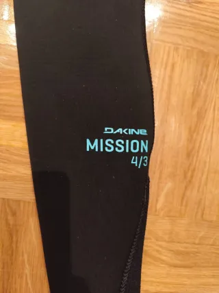 Traje neopreno surf Dakine con capucha