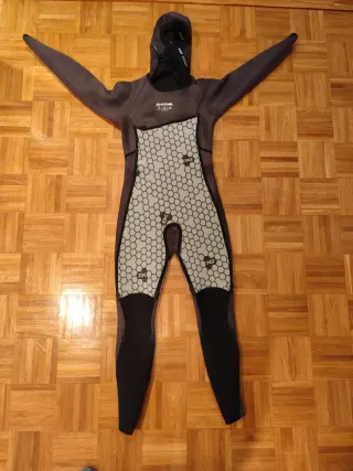 Traje neopreno surf Dakine con capucha