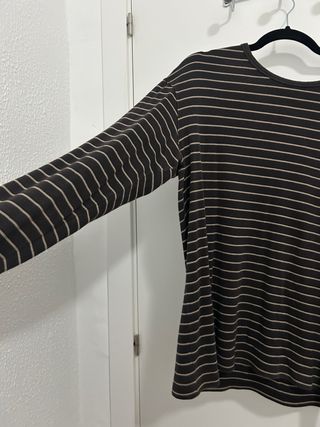 Jersey de rayas beige y marrón