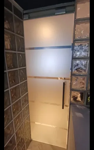 Puerta de cristal esmerilado