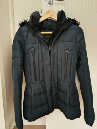 Cazadora Zara plumífera talla S verde