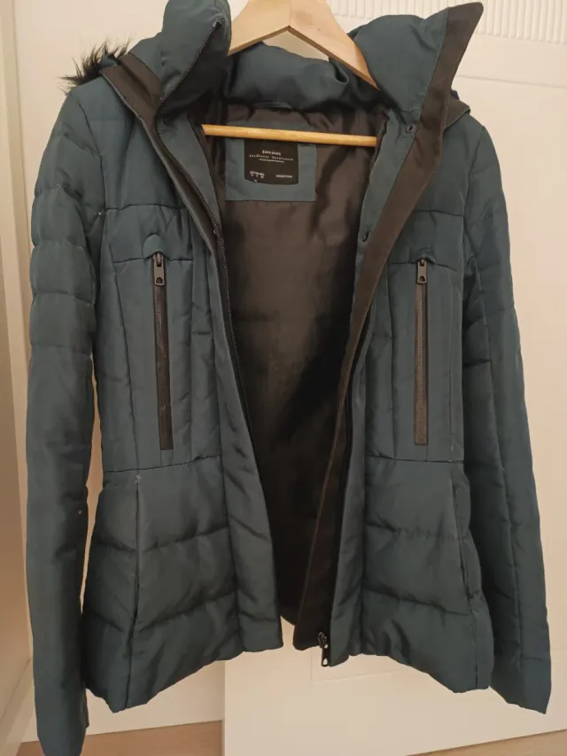 Cazadora Zara plumífera talla S verde