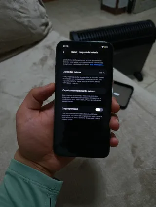 Apple iPhone 11 Pro Max, batteria 84% in salute