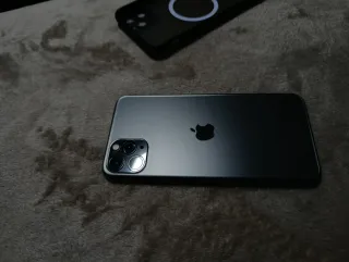 Apple iPhone 11 Pro Max, batteria 84% in salute