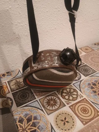 Cantimplora antigua redonda