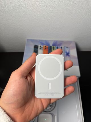 Pack Carga iPhone: Cargador + Cascos