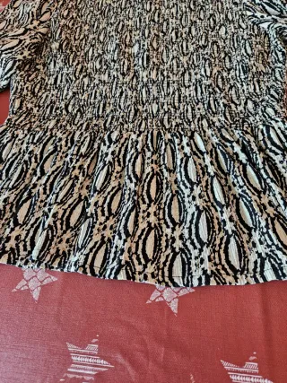 Blusa elegante estampada