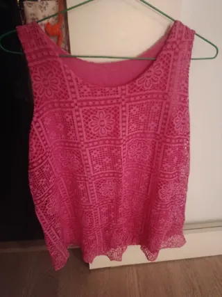 Blusa rosa fucsia de encaje
