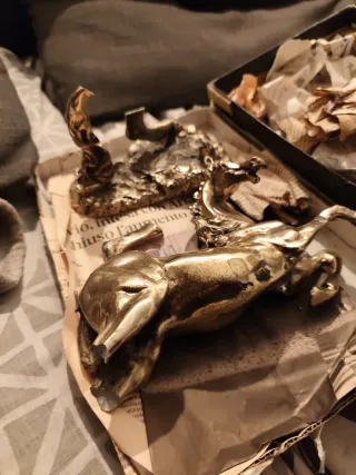 Figura de caballo de pasta rota