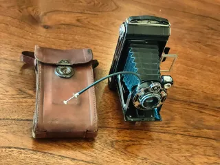 Kodak Six 20 Model C (EEUU 1933) + funda + cable