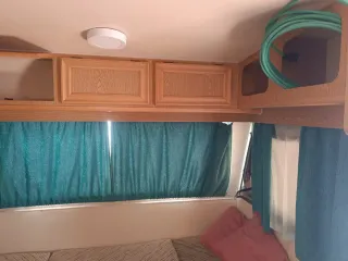 Caravana con Avance sobre el avance cocina casi to