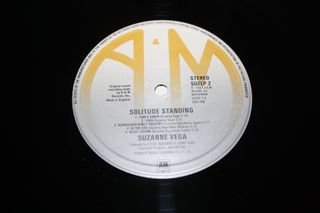 Suzanne Vega Solitude Standing UK 1st Near Mint