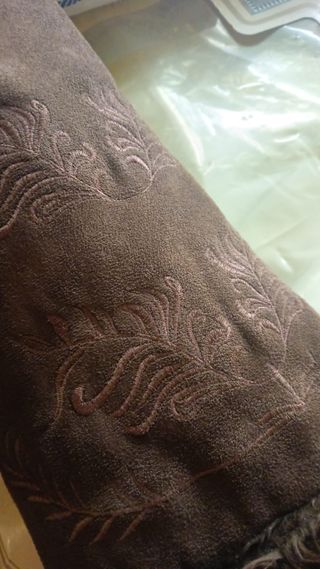 Abrigo Nathan S imitación piel bordado