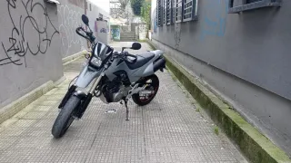 Honda FMX Supermotard Gris