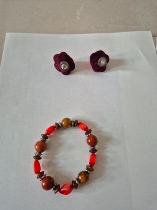 Conjunto Pulsera Perlas y Pendientes Rosas