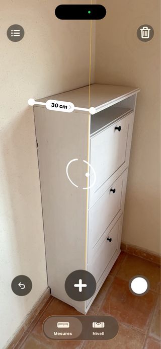 Zapatero gris de madera