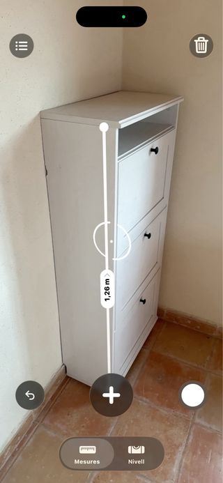 Zapatero gris de madera