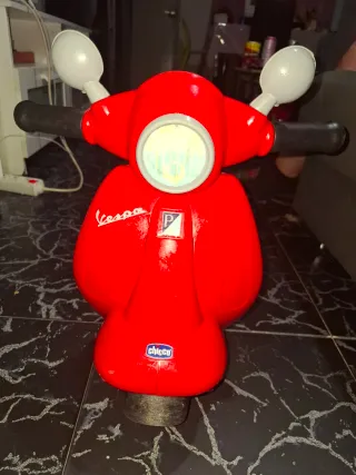 Moto Vespa para bebé Chicco