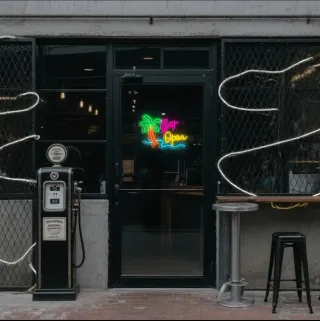 Lampada Neon LED "Palma BAR Aperto"