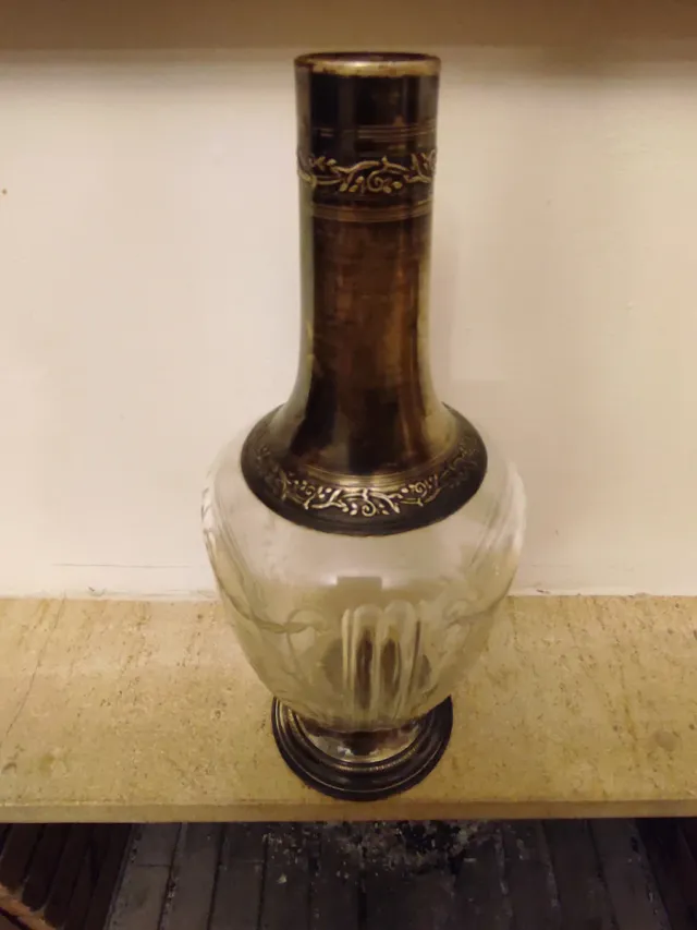 Botella licorera antigua plata