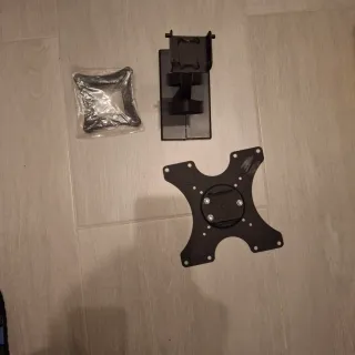 Staffa TV Samsung 32 + staffa a muro