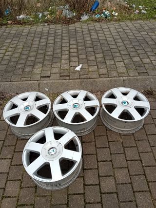 llantas Skoda octavia  vw passat 16r