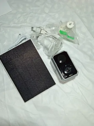 Cámara Solar Inteligente con Detección IA