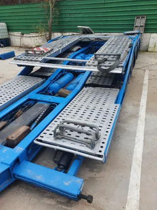 IVECO ROLFO PORTACOCHES / PORTACAMIONES