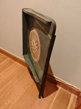 Mesa auxiliar plegable decorada