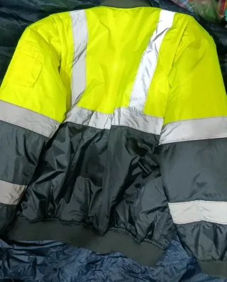 Cazadora de trabajo reflectante, marca JOMIBA.
