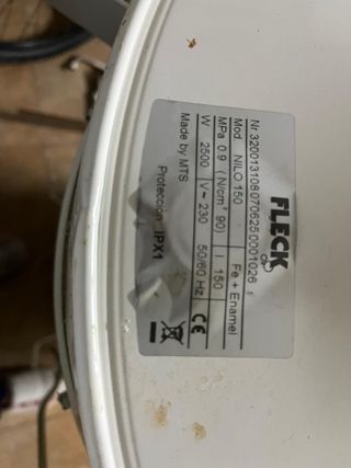 Calentador Eléctrico Fleck Blanco y Azul