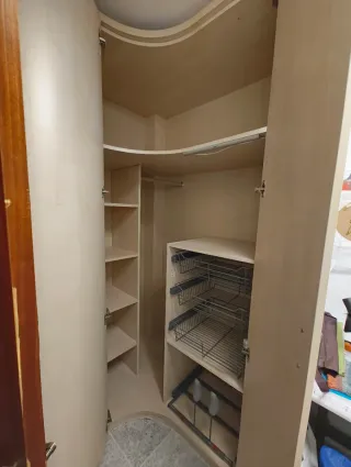 Armario juvenil esquinero madera