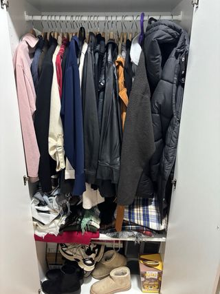 armario Ikea 1 Año Uso. Solo disponible un armario