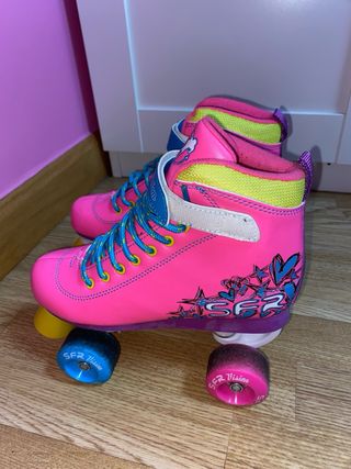 Patines 4 ruedas talla 37 + rodilleras + casco