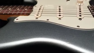 Fender Stratocaster Vintera 60s + Estuche