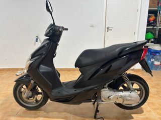 Yamaha Jog Scooter Negra Automática